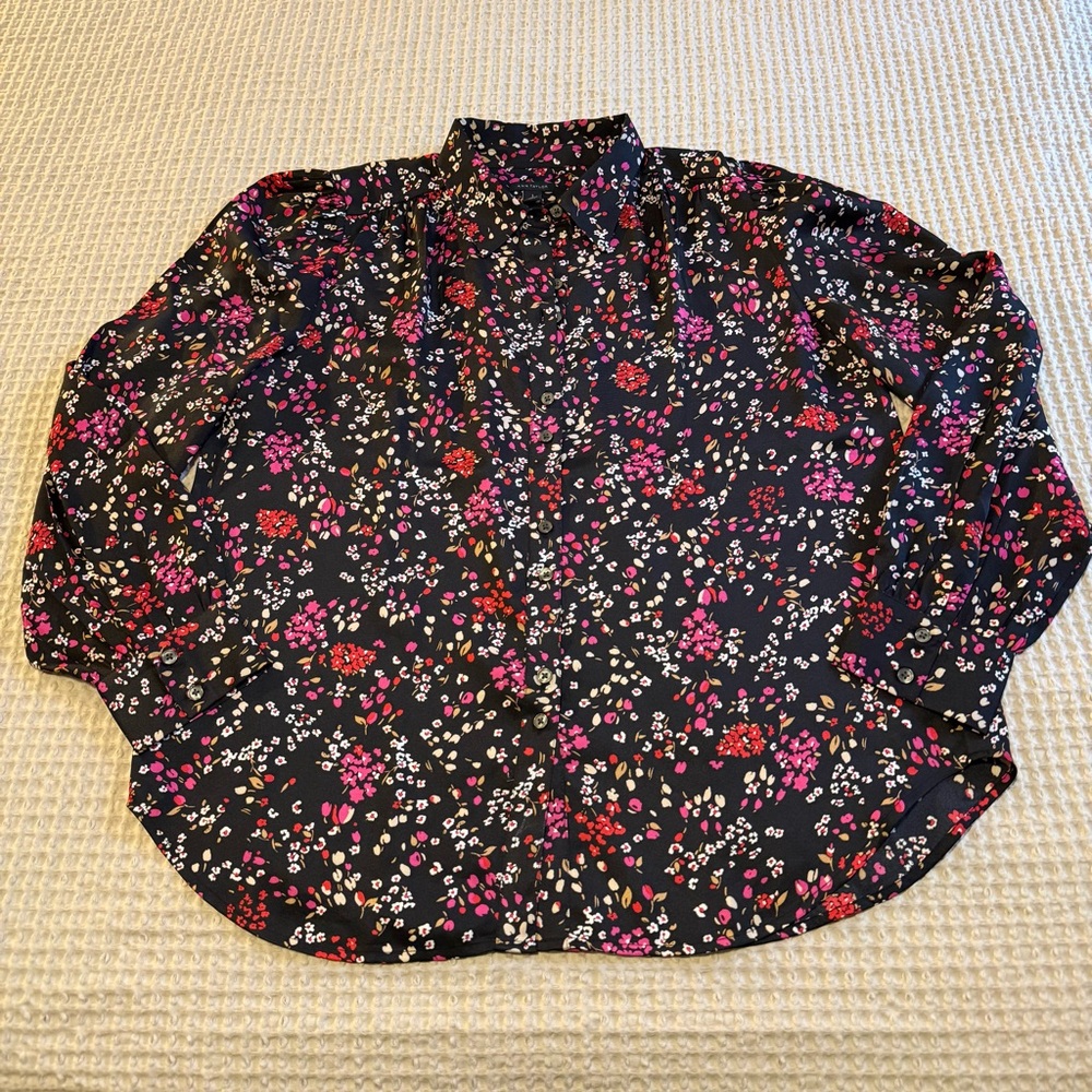 Ann Taylor Floral Button-Up Blouse Small